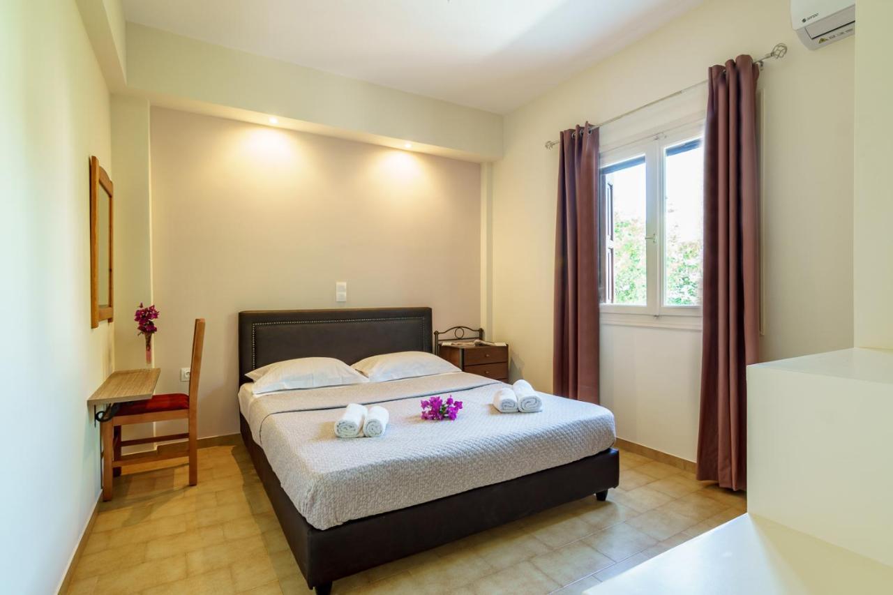 Irini Studios Skyros Exterior photo