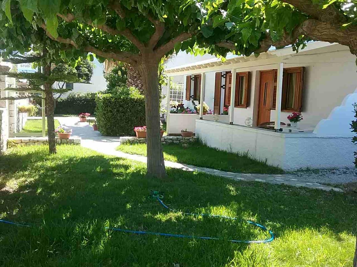 Irini Studios Skyros Exterior photo